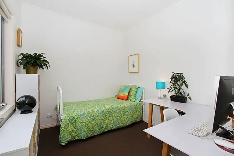 Sixth view of Homely unit listing, 4/88 Purinuan Road, Reservoir VIC 3073