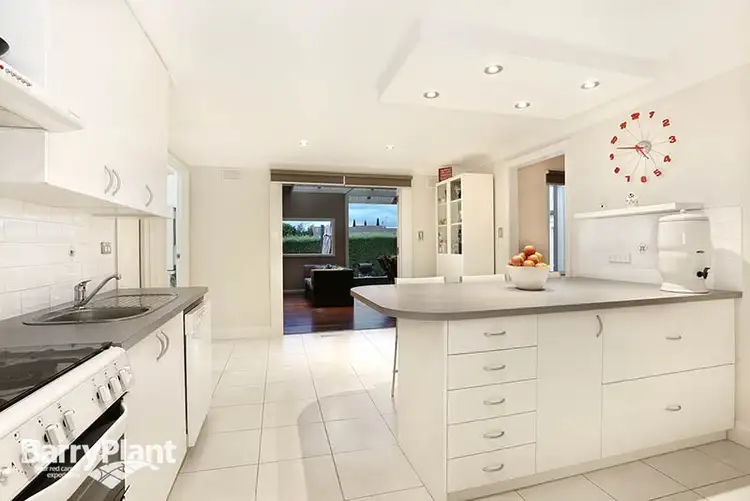 Fifth view of Homely unit listing, 2/28 Kidgell Street, Lilydale VIC 3140