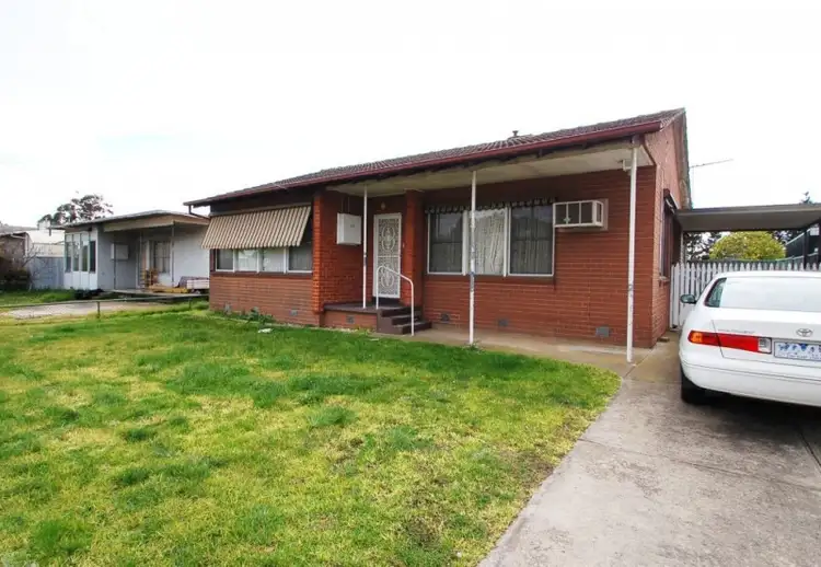 Second view of Homely house listing, 32 Gosford Crescent, Broadmeadows VIC 3047