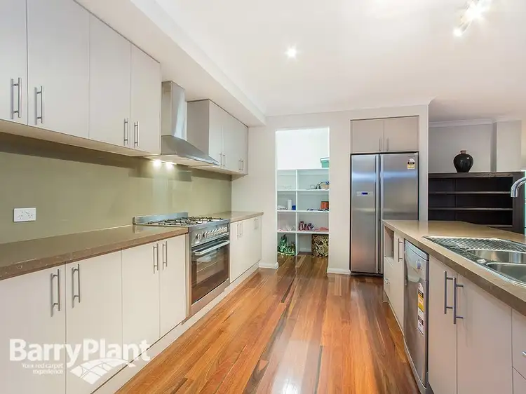 17 Maxwelton Circuit, Derrimut VIC 3030