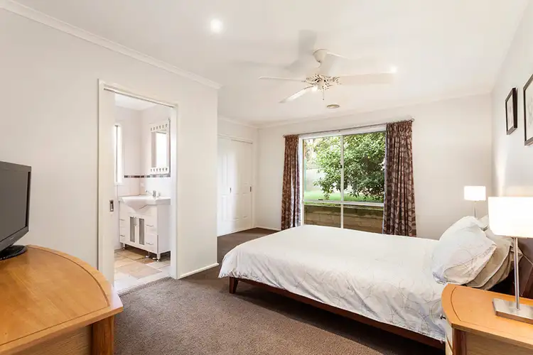 Fifth view of Homely house listing, 8 Horne Court, Langwarrin VIC 3910