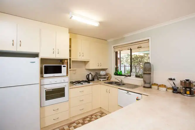 Second view of Homely house listing, 11 Elinda Court, Red Cliffs VIC 3496