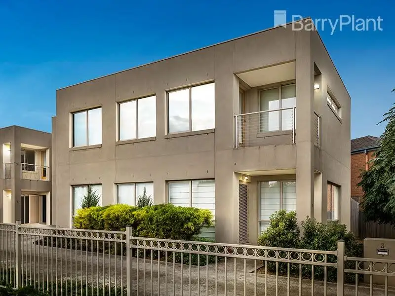Main view of Homely unit listing, 1/10 Quinlan Court, Werribee VIC 3030