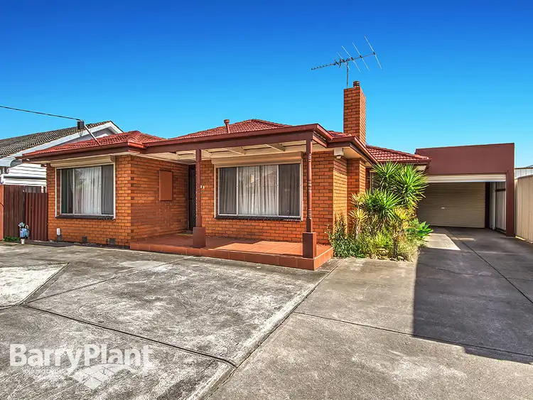 15 Mark Street, St Albans VIC 3021