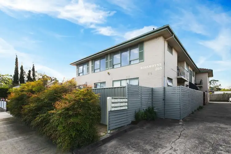 Second view of Homely apartment listing, 6/265 Rossmoyne, Thornbury VIC 3071