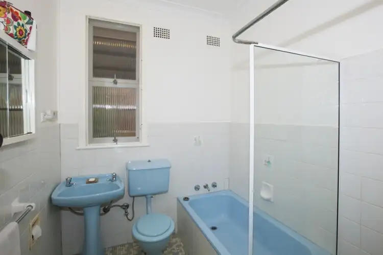 Fifth view of Homely house listing, 8 David Road East, Springwood NSW 2777