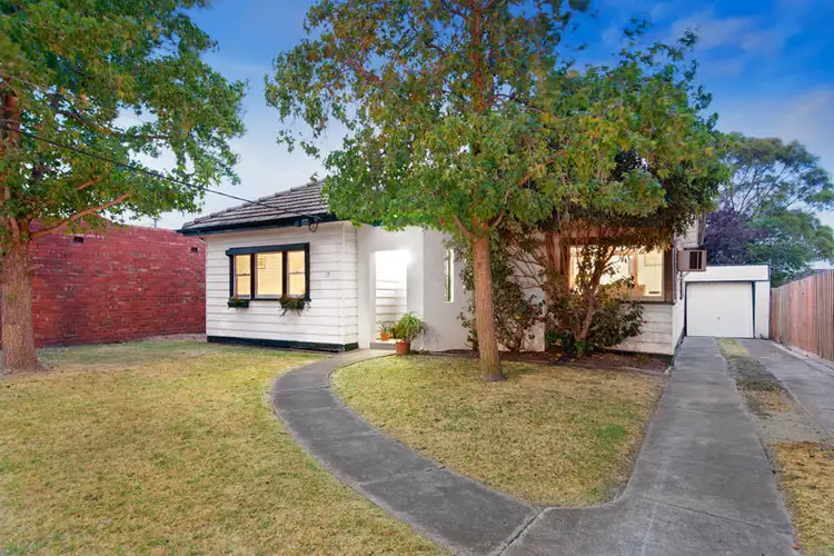 17 Monash Street, Reservoir VIC 3073