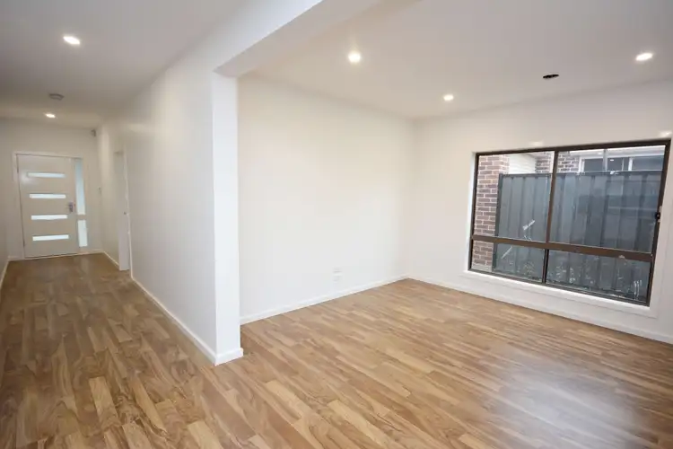 Sixth view of Homely house listing, 7 Eminence Way, Craigieburn VIC 3064