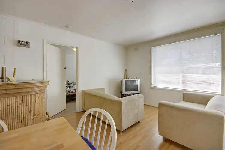 Fourth view of Homely unit listing, 4/1 Kinnordy Court, Hamlyn Heights VIC 3215