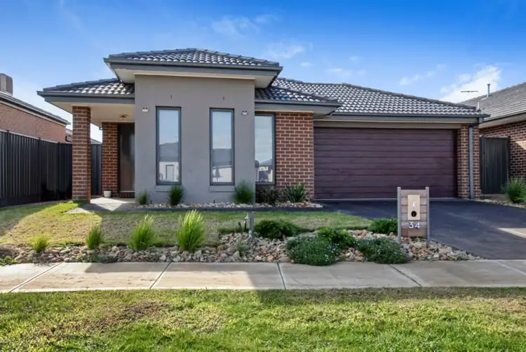 34 Willandra Boulevard, Melton West VIC 3337