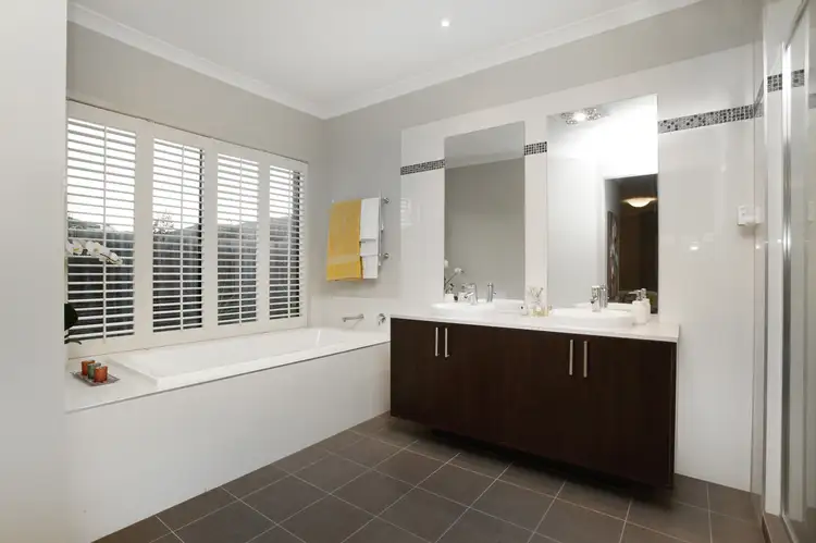 Fifth view of Homely house listing, 34 Balmain Circuit, Taylors Hill VIC 3037