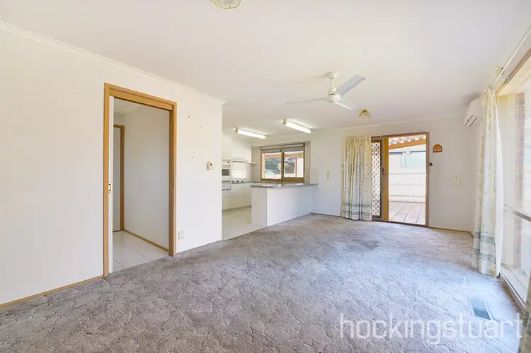 Fourth view of Homely house listing, 10 Hillman Court, Berwick VIC 3806