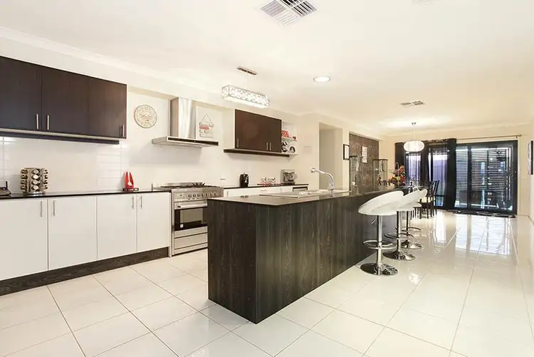 Fifth view of Homely house listing, 6 Wellington Mews, Sunbury VIC 3429