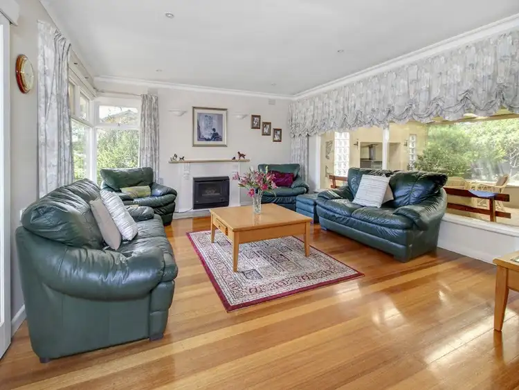 Second view of Homely house listing, 2 Tarook Court, Frankston VIC 3199