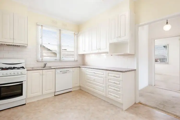 Fifth view of Homely house listing, 9 Gona Court, Ashburton VIC 3147