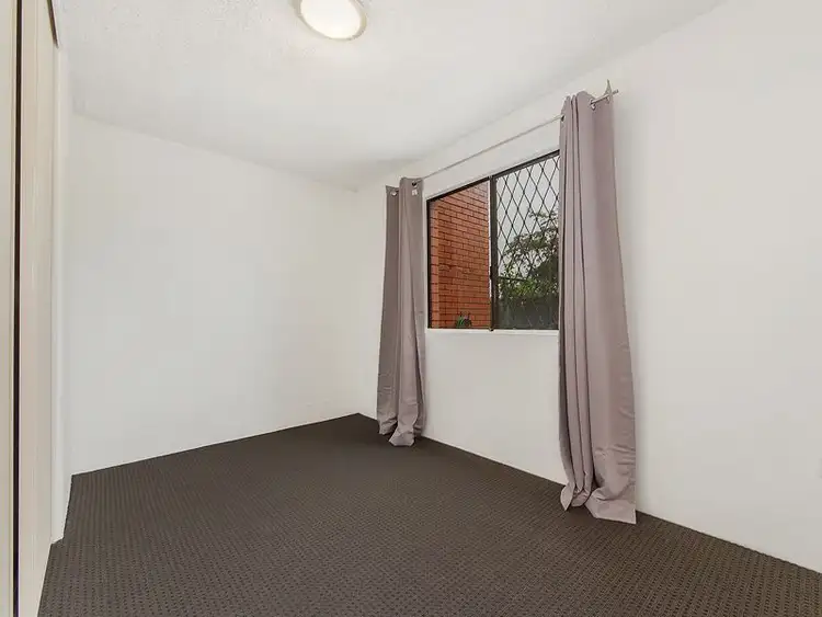Fifth view of Homely unit listing, 3/14 Oceanic Drive, Mermaid Waters QLD 4218