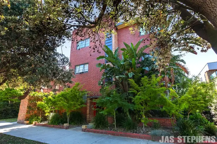 13/3 Cowderoy Street, St Kilda West VIC 3182