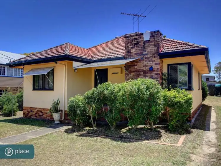 52 Seventh Avenue, Kedron QLD 4031
