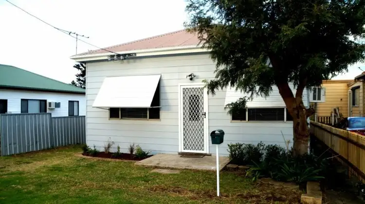 8 Garth Street, Edgeworth NSW 2285