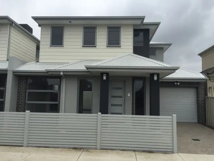 3/12 Sixth Avenue, Altona North VIC 3025