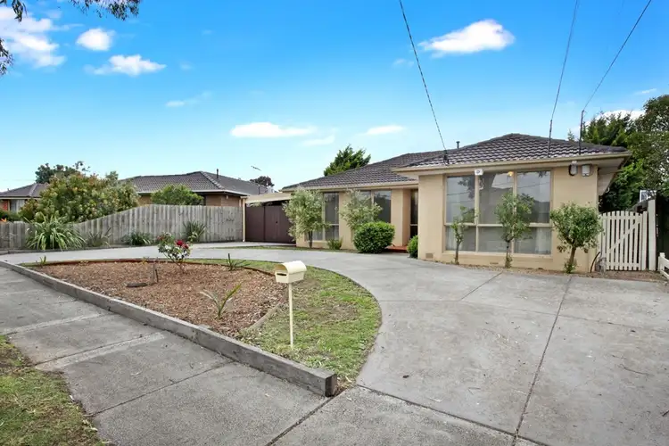 Second view of Homely house listing, 4 Sheldon Court, Gladstone Park VIC 3043