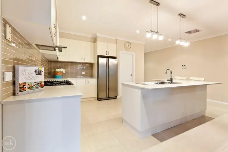 Fifth view of Homely house listing, 10 Autumn Grove, Mernda VIC 3754