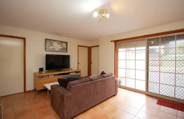 Fifth view of Homely house listing, 9 Hovea Close, Meadow Heights VIC 3048