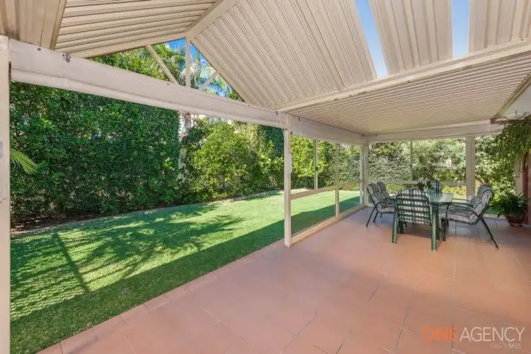 6 Driftwood Close, Caves Beach NSW 2281
