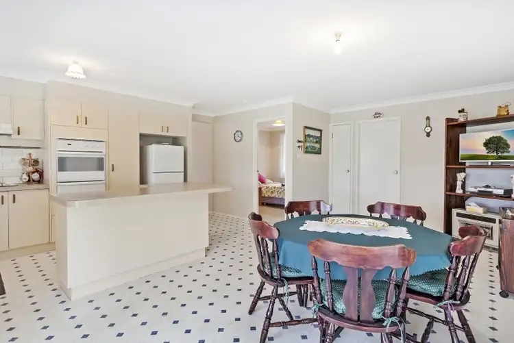 Second view of Homely house listing, 4 Hawthorne Close, Toronto NSW 2283