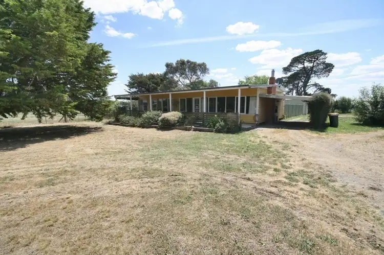 220 Haddon School Road, Haddon VIC 3351
