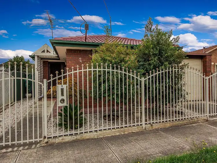 2/2 Kingfisher Court, Kings Park VIC 3021