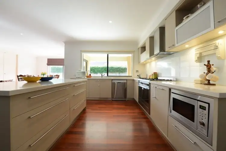 2 Mawson Walk, Sandhurst VIC 3977