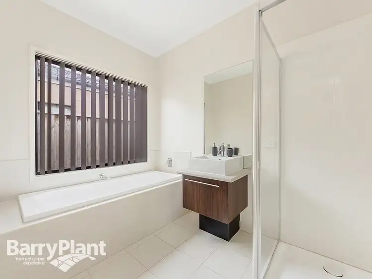Seventh view of Homely house listing, 5 Maccloud Court, Deer Park VIC 3023