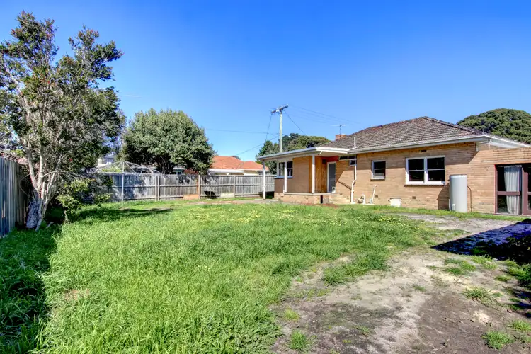Fifth view of Homely house listing, 2 Harrow Street, Frankston VIC 3199