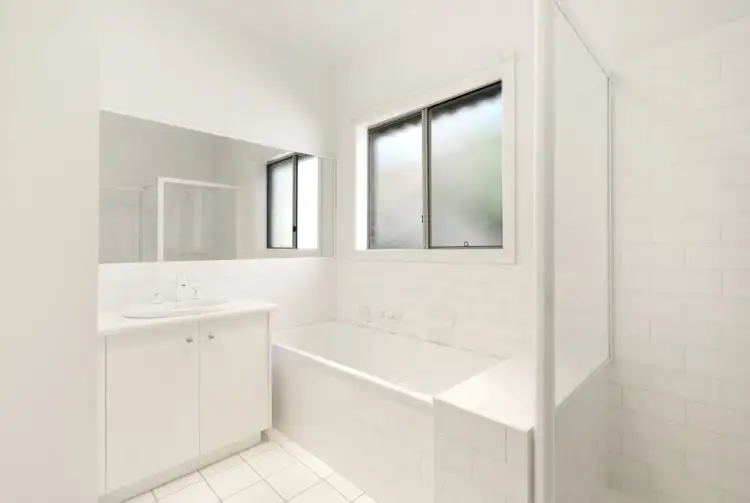 Fourth view of Homely townhouse listing, 2/33 Sesame Street, Mount Waverley VIC 3149