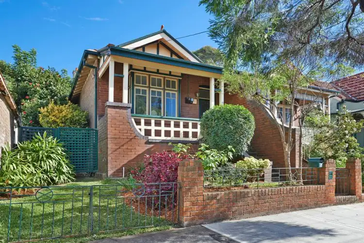 6 Windsor Road, Dulwich Hill NSW 2203