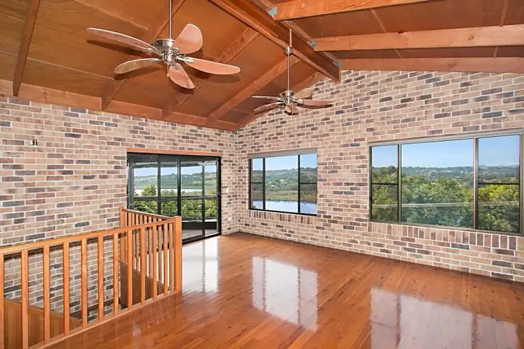 8 Broadwater Esplanade, Bilambil Heights NSW 2486