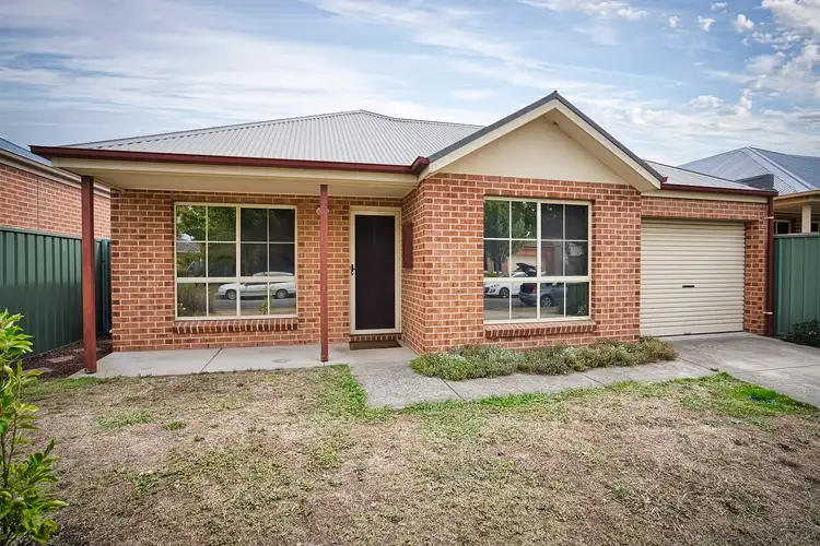 19 Parbury Avenue, Lake Gardens VIC 3355