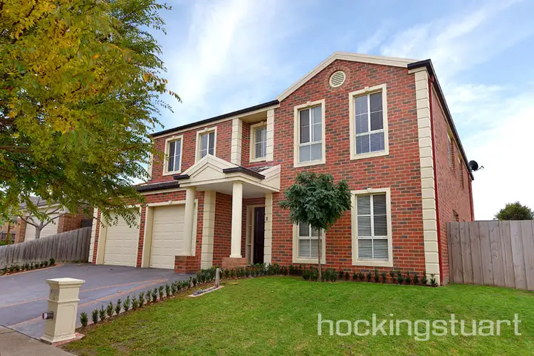2 Pevensey Drive, Narre Warren South VIC 3805