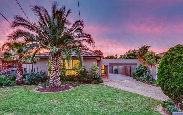 16 Wimmera Crescent, Keilor Downs VIC 3038