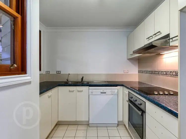 Sixth view of Homely unit listing, 2/21 Edmondstone Street, South Brisbane QLD 4101