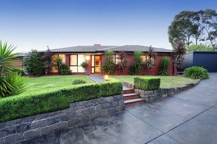 19 Maralee Drive, Mooroolbark VIC 3138