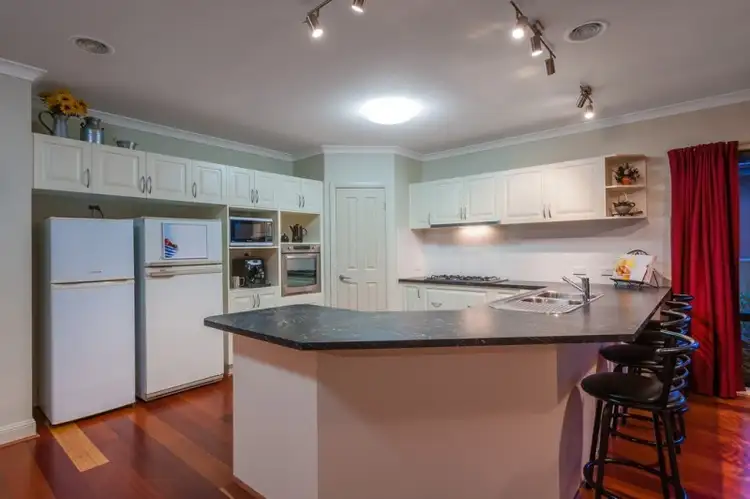 Fifth view of Homely house listing, 19 Windsor Rise, Sunbury VIC 3429