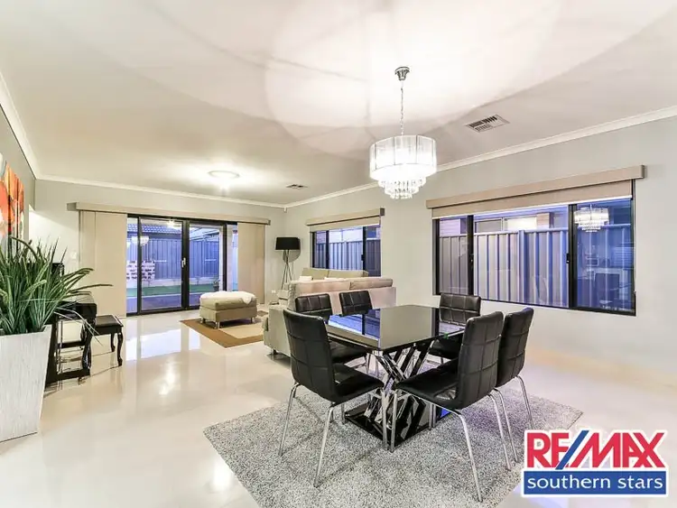 15 Reginald Street, Queens Park WA 6107