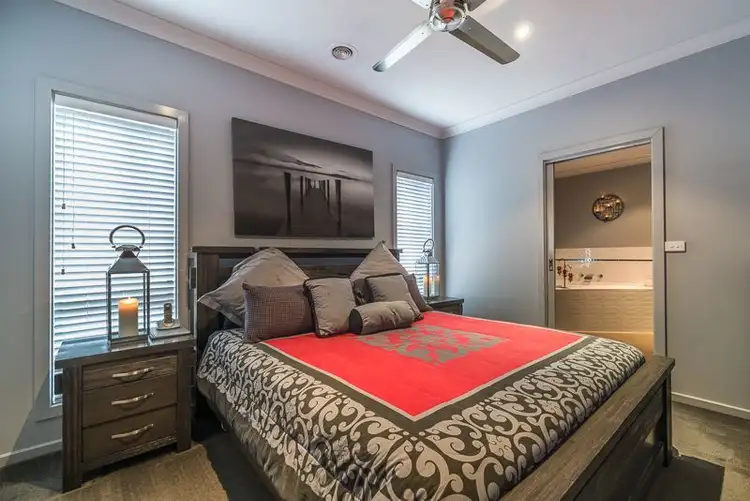 Fifth view of Homely house listing, 6 Streeton Avenue, Caroline Springs VIC 3023