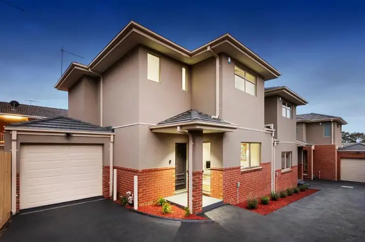 2/10 Banchory Street, Essendon VIC 3040