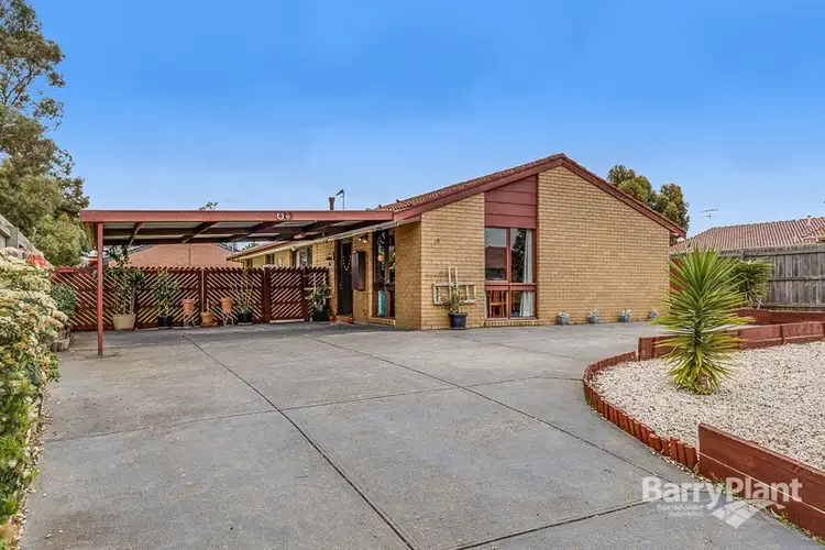 18 Chichester Drive, Taylors Lakes VIC 3038