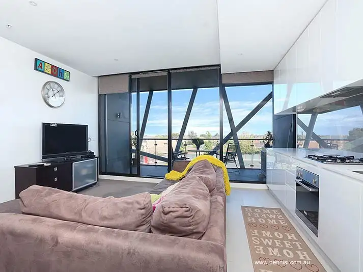 Main view of Homely apartment listing, 32/100 Keilor Road, Essendon VIC 3040