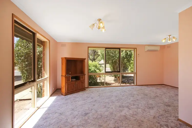 Fifth view of Homely house listing, 10 Summit Drive, Kennington VIC 3550