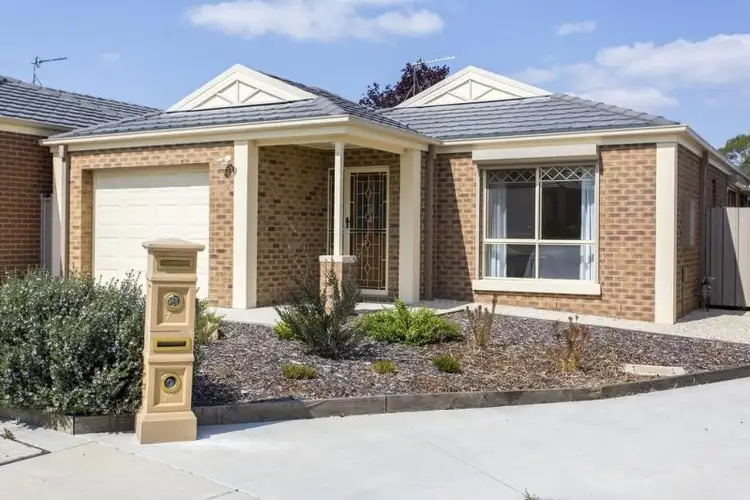 6 Rosewood Mews, Golden Square VIC 3555